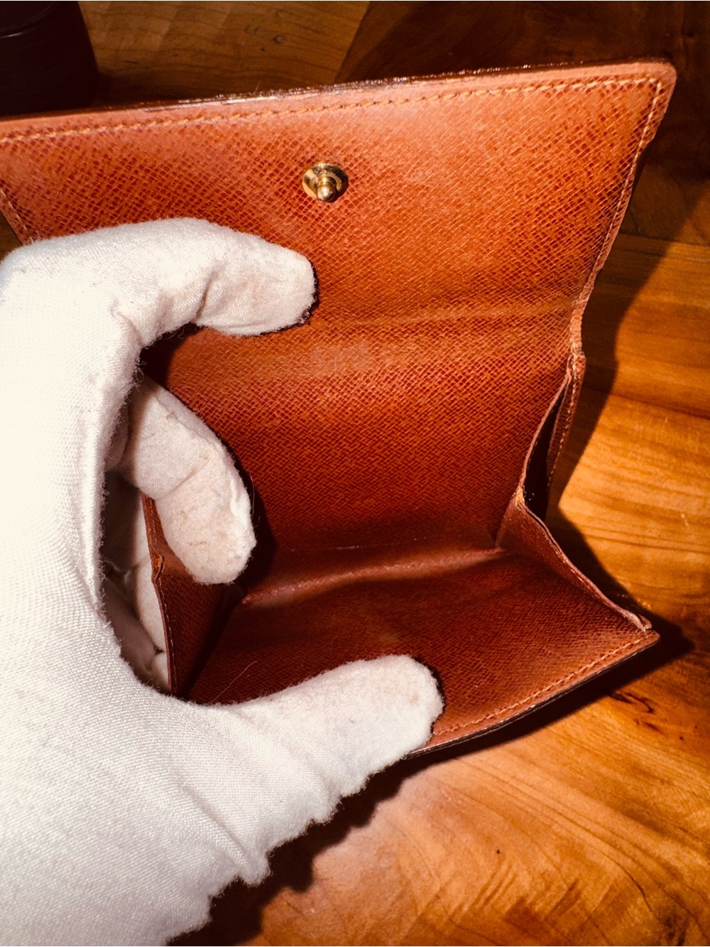 Louis Vuitton, Elise monogram, compact, vintage wallet - Picture 7 of 16